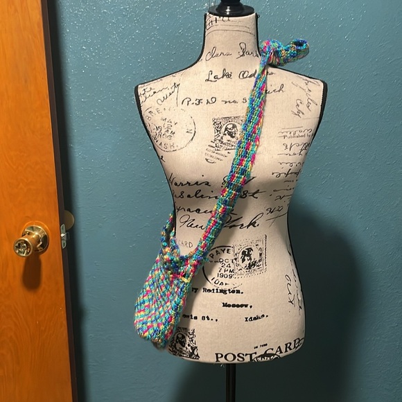 Hand Crochet multi colored cotton yarn- crossbody bucket/hobo bag. - Picture 2 of 8